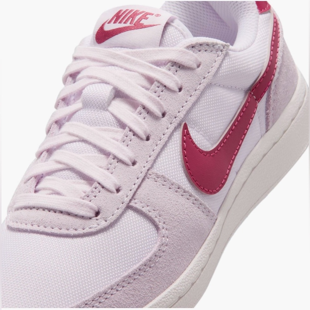 NEW! Nike Little Kids Light violet Sneakers with Magenta Swoosh SIZE 2 - Picture 6 of 11